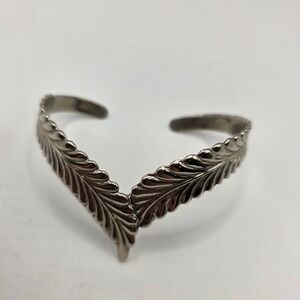 Silver Tone Chevron Leaf‎ Cuff Bracelet V Shape Feather Open Bangle Statement